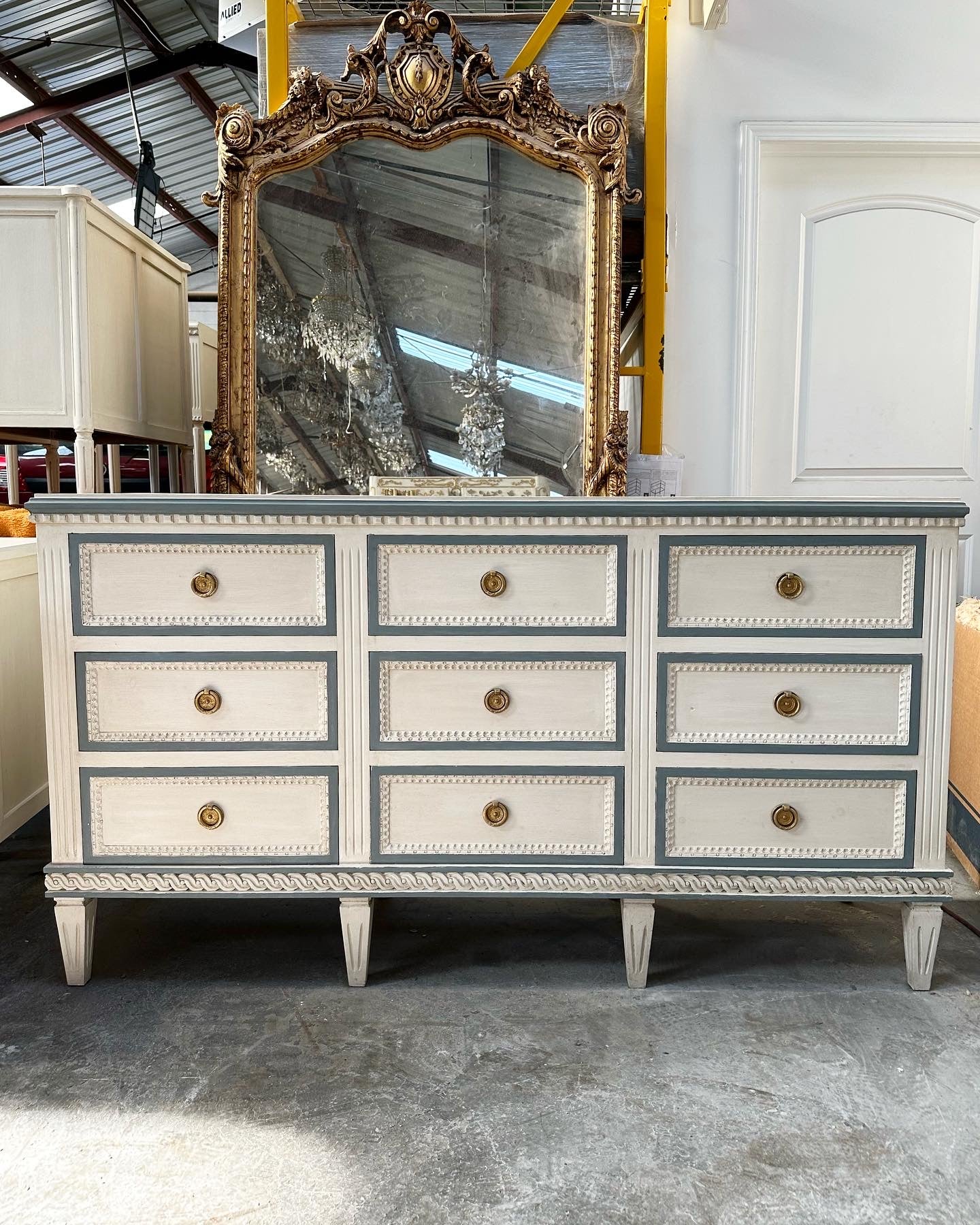 Swedish 9 Drawer Dresser with Blue Trim – Le Chateau