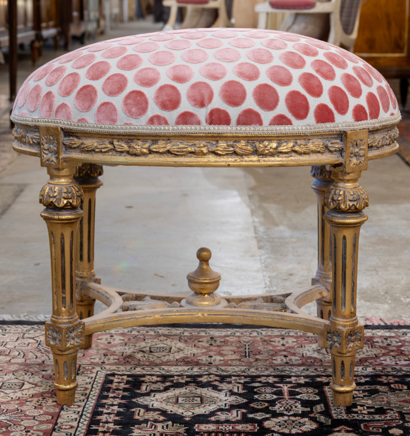 French Benches & Stools: Elegant, Versatile & Customizable – Le Chateau