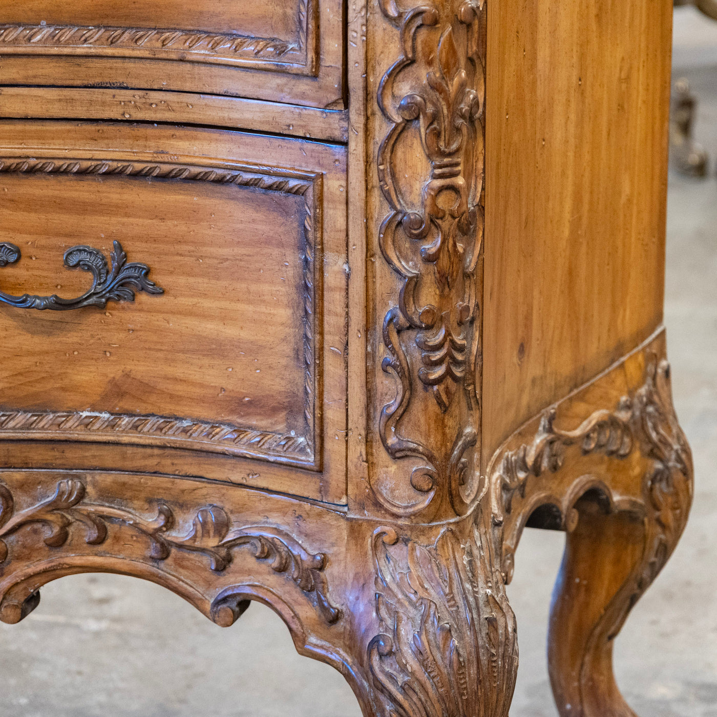 18th-century Louis XV Chest – Ornate Rocaille Carvings