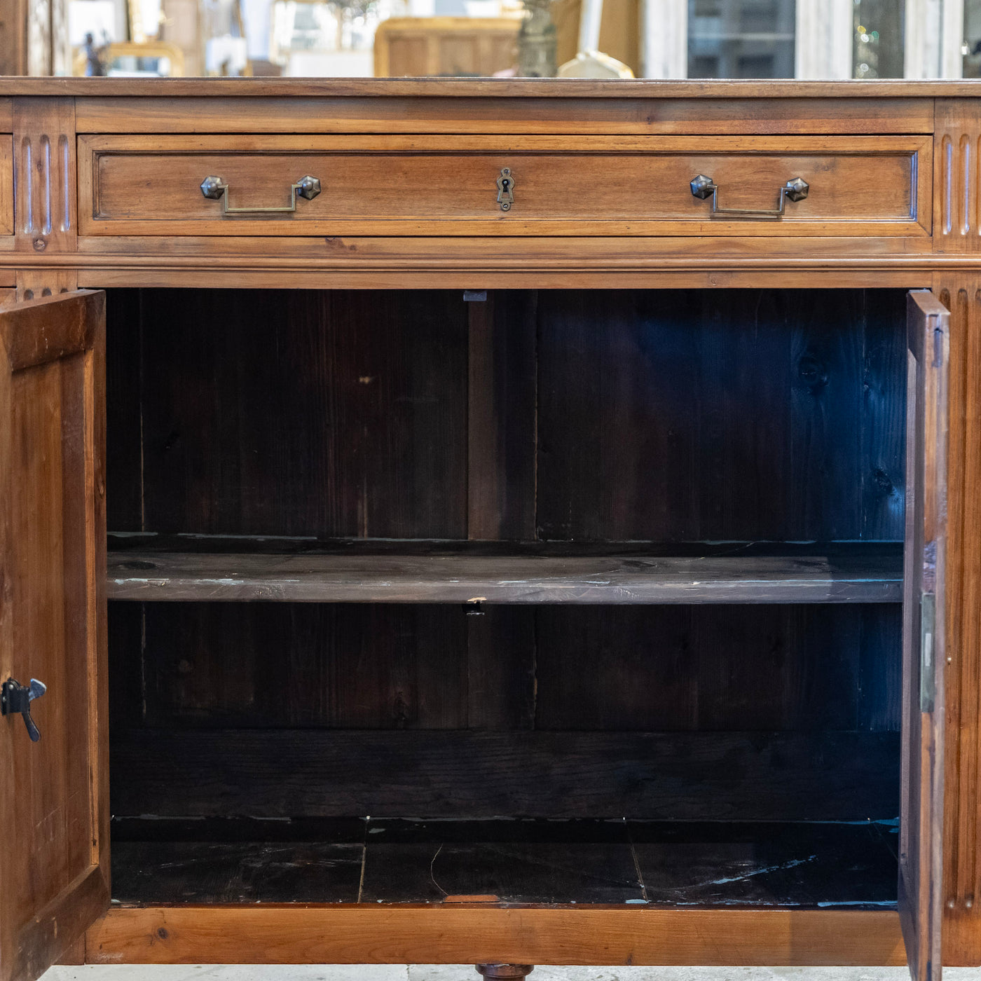 Louis XVI Wood Sideboard – Fluted Columns & Square Pulls