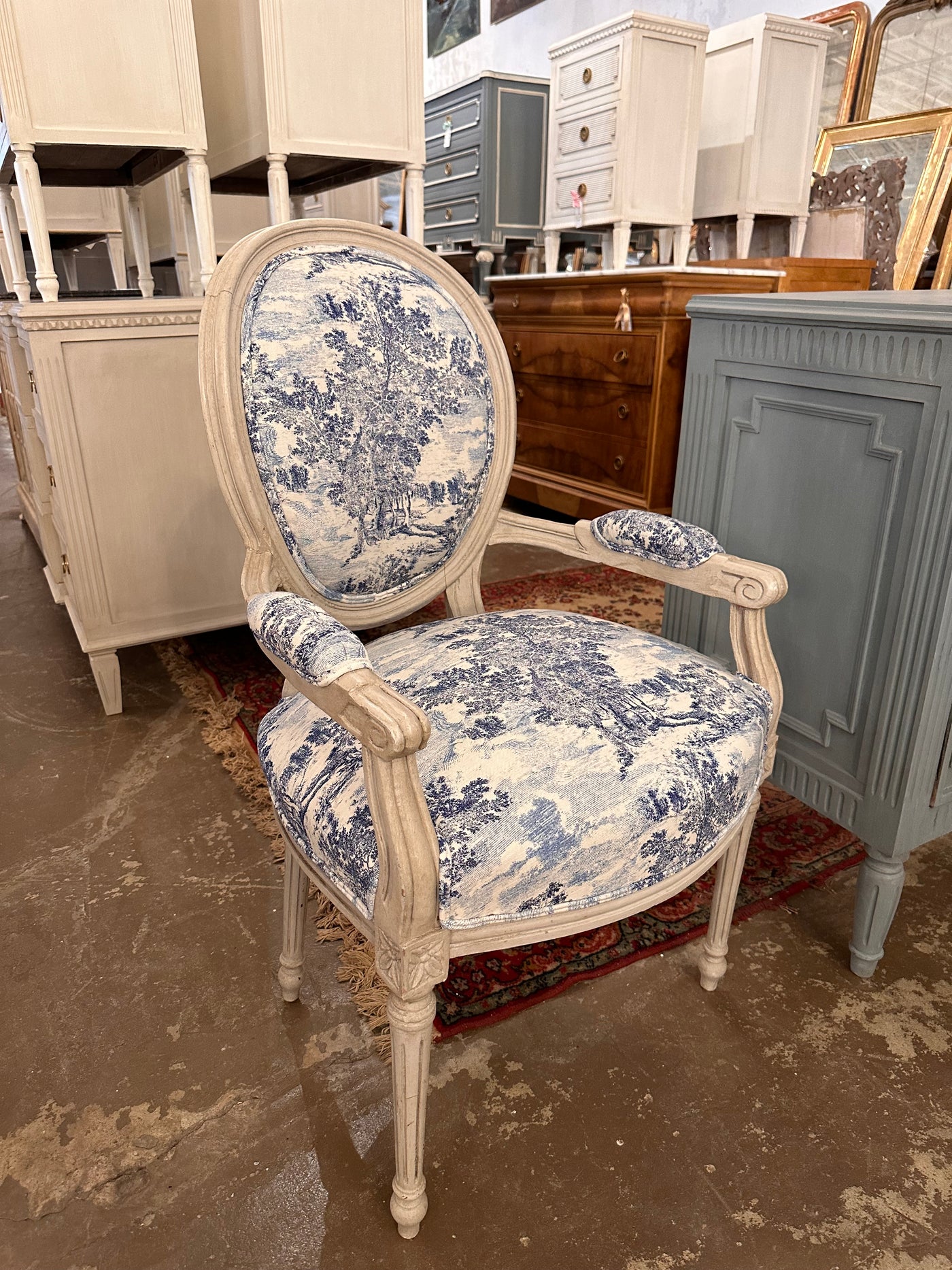 Toile Print Louis XVI Captain Chair