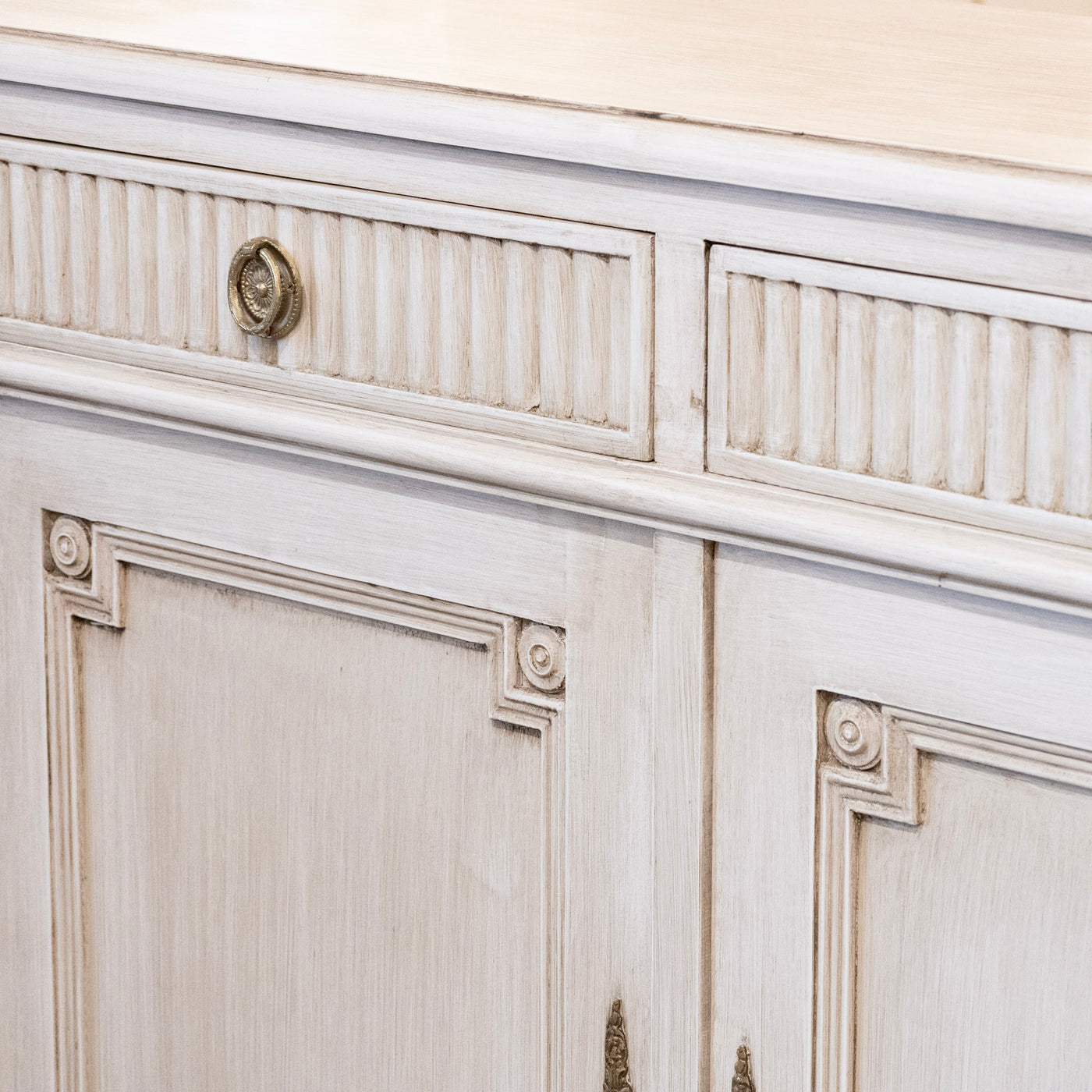 Swedish Sideboard in Antique White with Reeded Drawers & Cravings