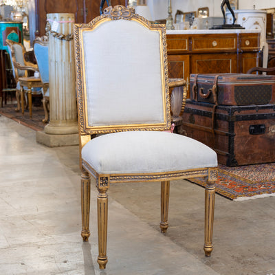 Louis XVI Dining Chair in White – Gilded Gold Frame & Floral Carved Details