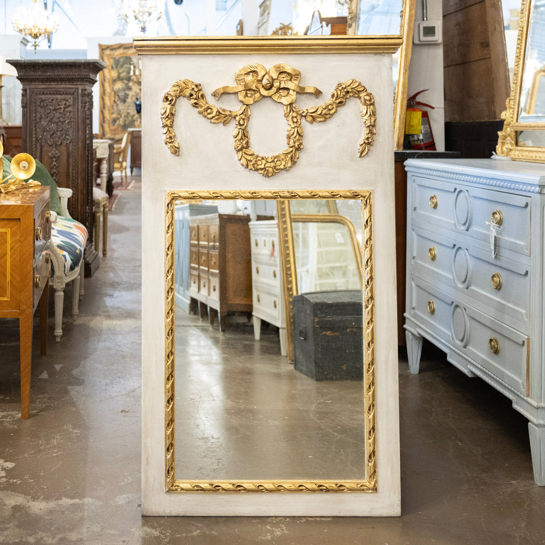 Mirrors & Decor – Le Chateau