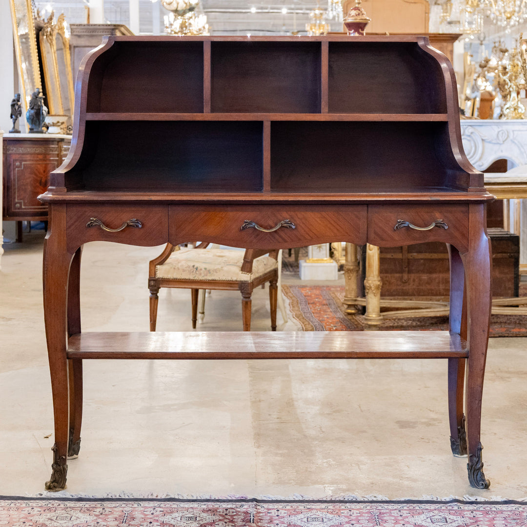Desks – Le Chateau