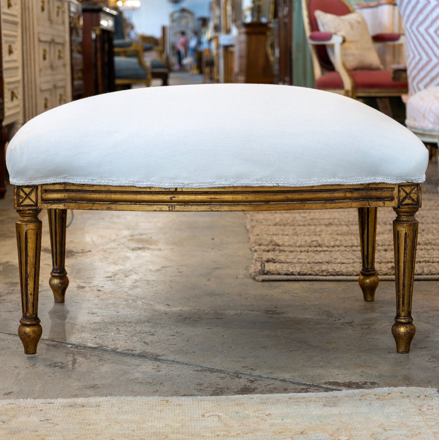 Louis XVI Gold Bench – Curved Trim & White Linen Upholstery