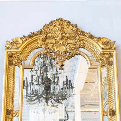 Louis XV Gilded Mirror – Ornate Carvings & Intricate Detailing