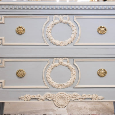 Swedish 2-Drawer Chest – White Trim with Wreath & Shell Cravings in Blue