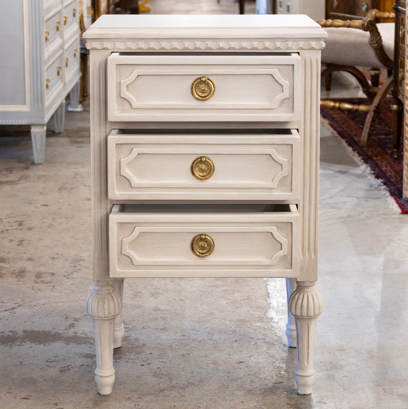 Swedish Slim 3-Drawer Nightstand – Antique White Finish