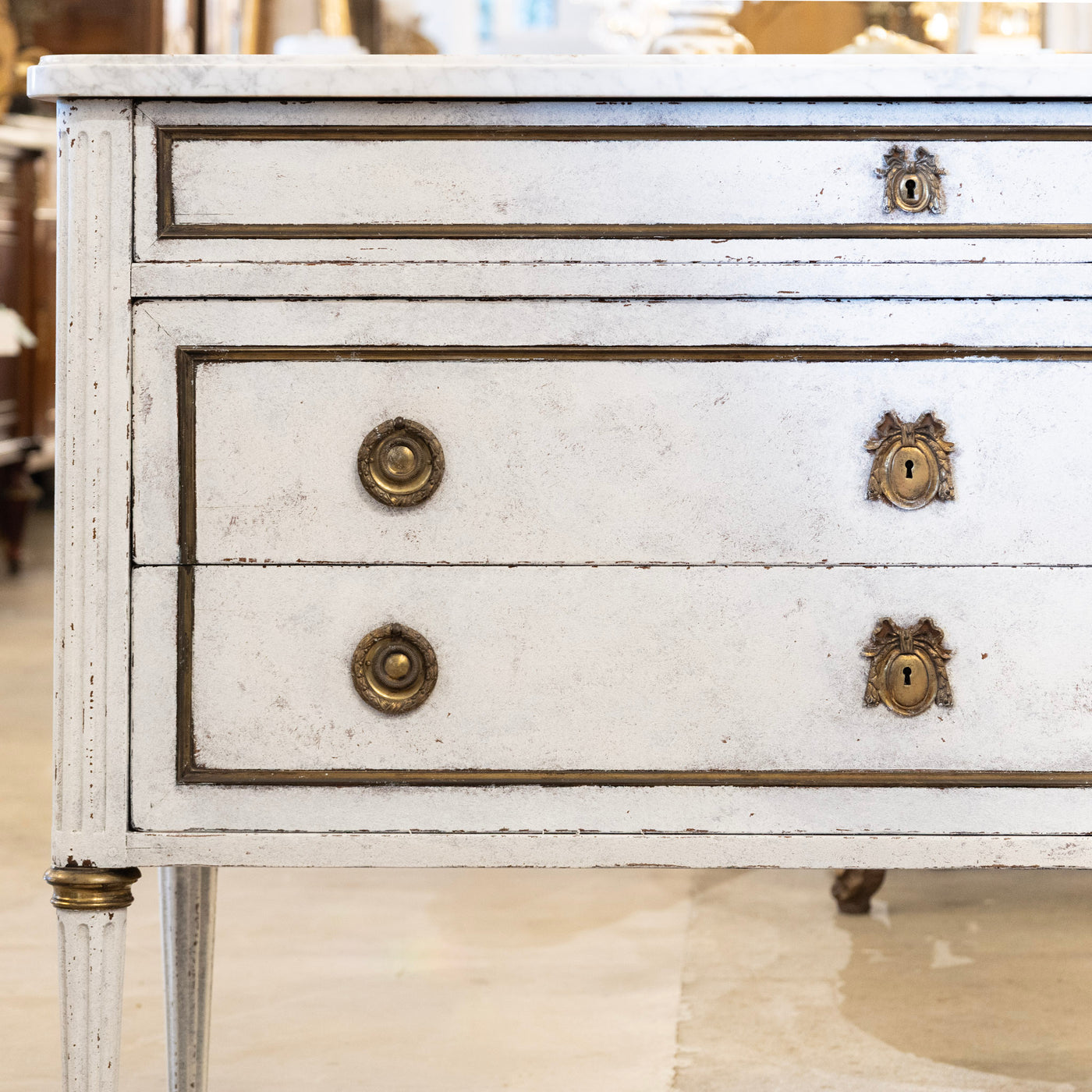 Louis XVI 3-Drawer Chest – White Distressed Finish with Marble Top