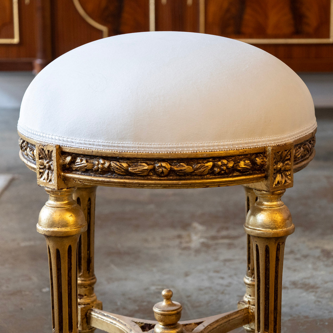 Louis XVI Gilded Round Stool – White Velvet Upholstery