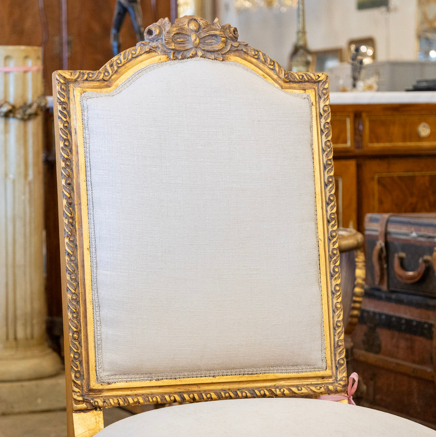 Louis XVI Dining Chair in White – Gilded Gold Frame & Floral Carved Details