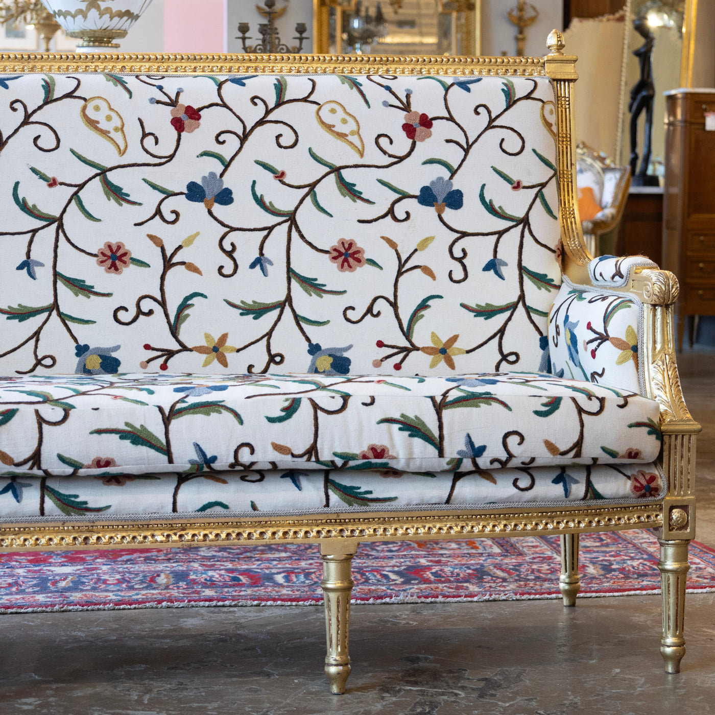 Louis XVI Gilded Settee – White Linen & Embroidered Floral Upholstery