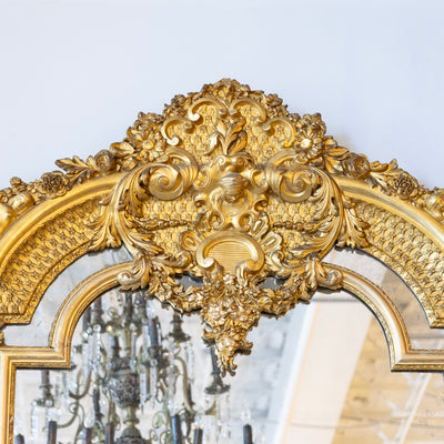 Louis XV Gilded Mirror – Ornate Carvings & Intricate Detailing