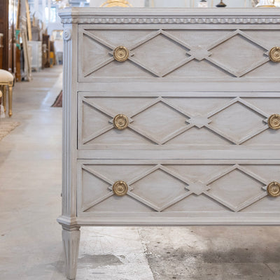 Swedish 3-Drawer Nightstand – Open Diamond Trim in Distressed Grey