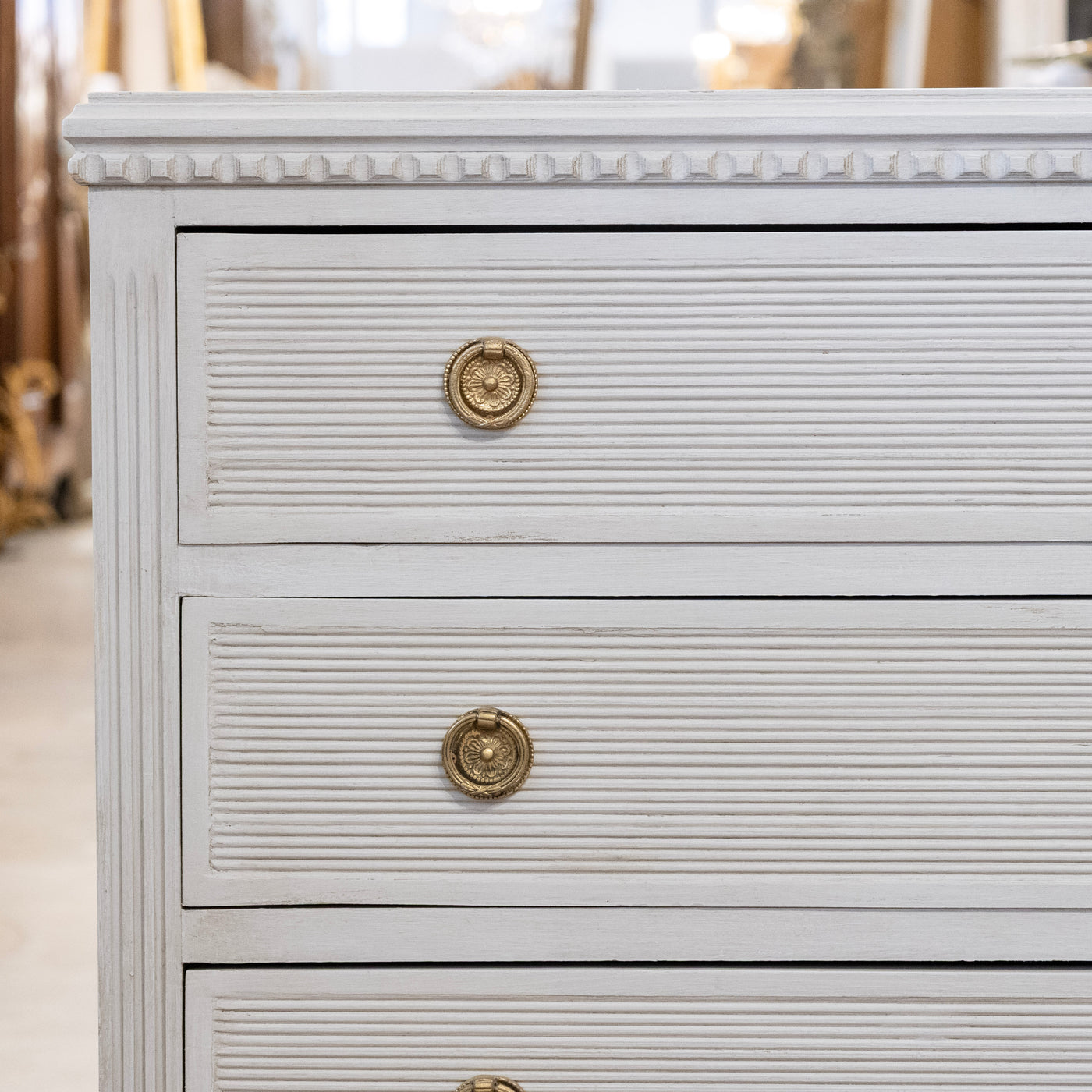 Swedish 3-Drawer Chest – Reeded & Fluted Trim in French Grey – Le Chateau
