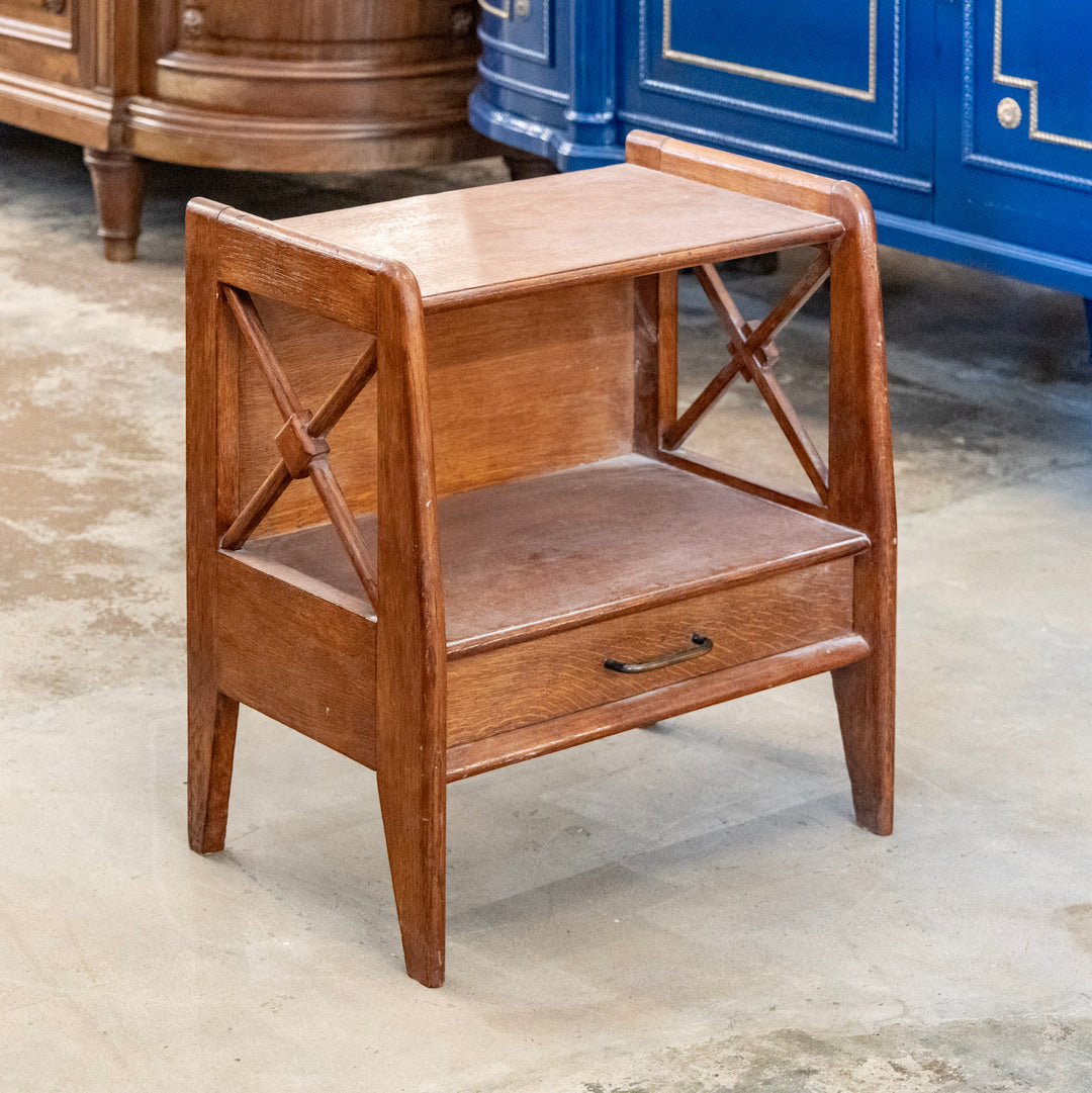 Tables & Desks – Le Chateau