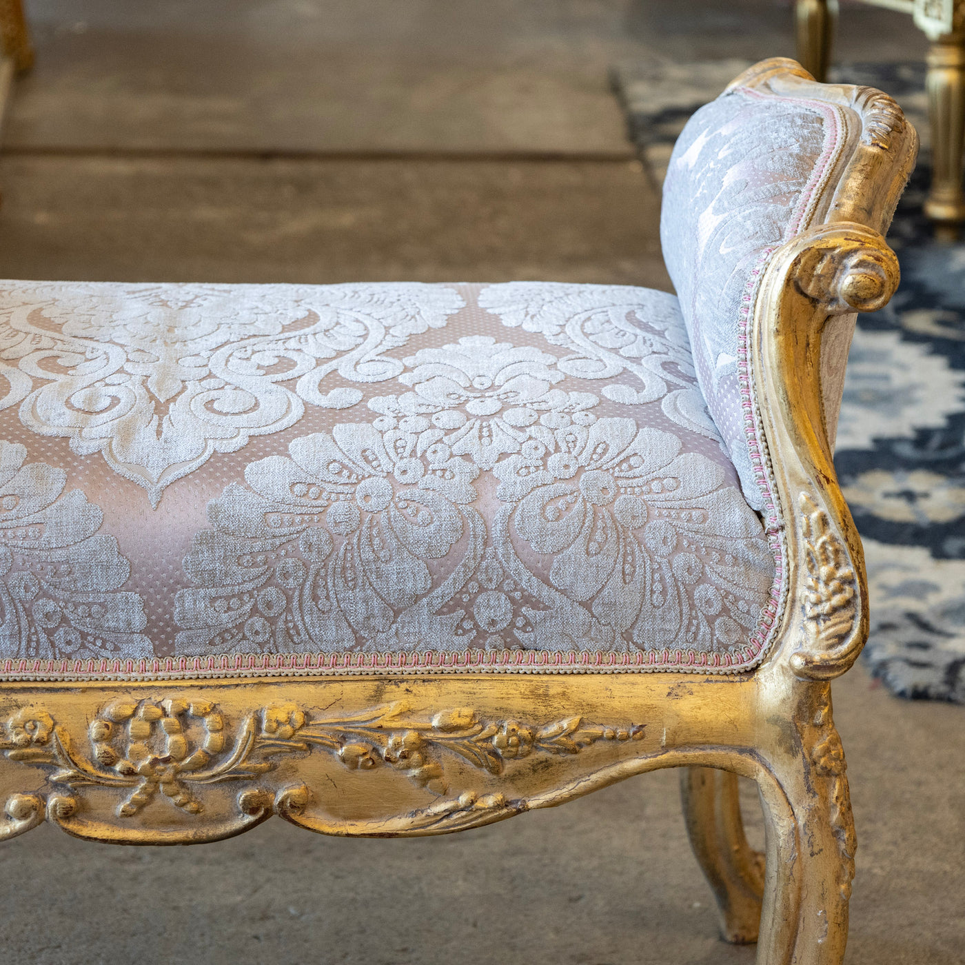 Louis XV Gilded Vanity Bench – Pink Damask Upholstery