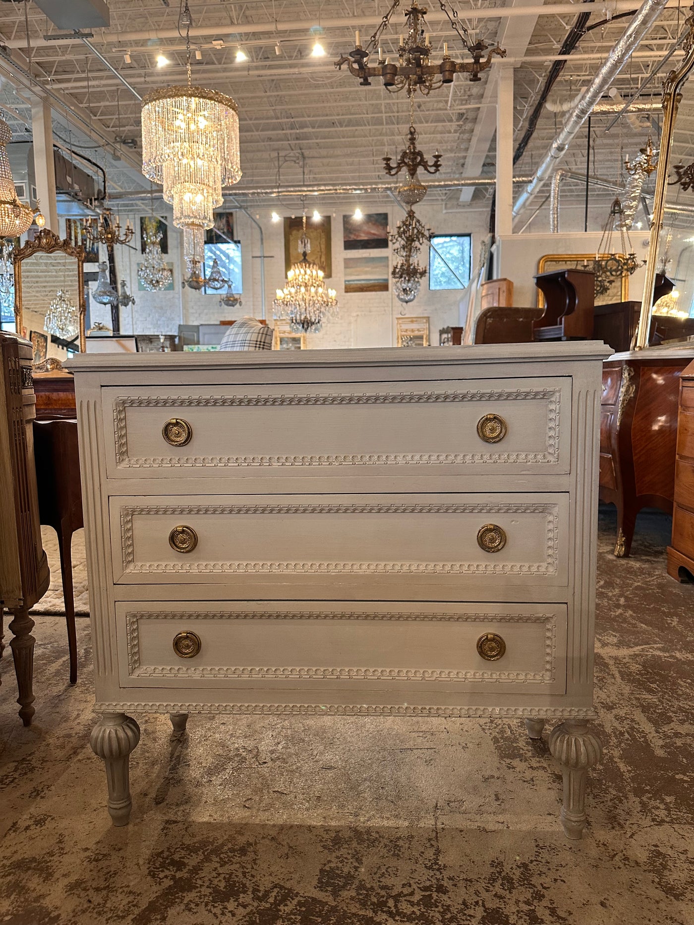 Light Gray Swedish Chest with Ballerina Legs