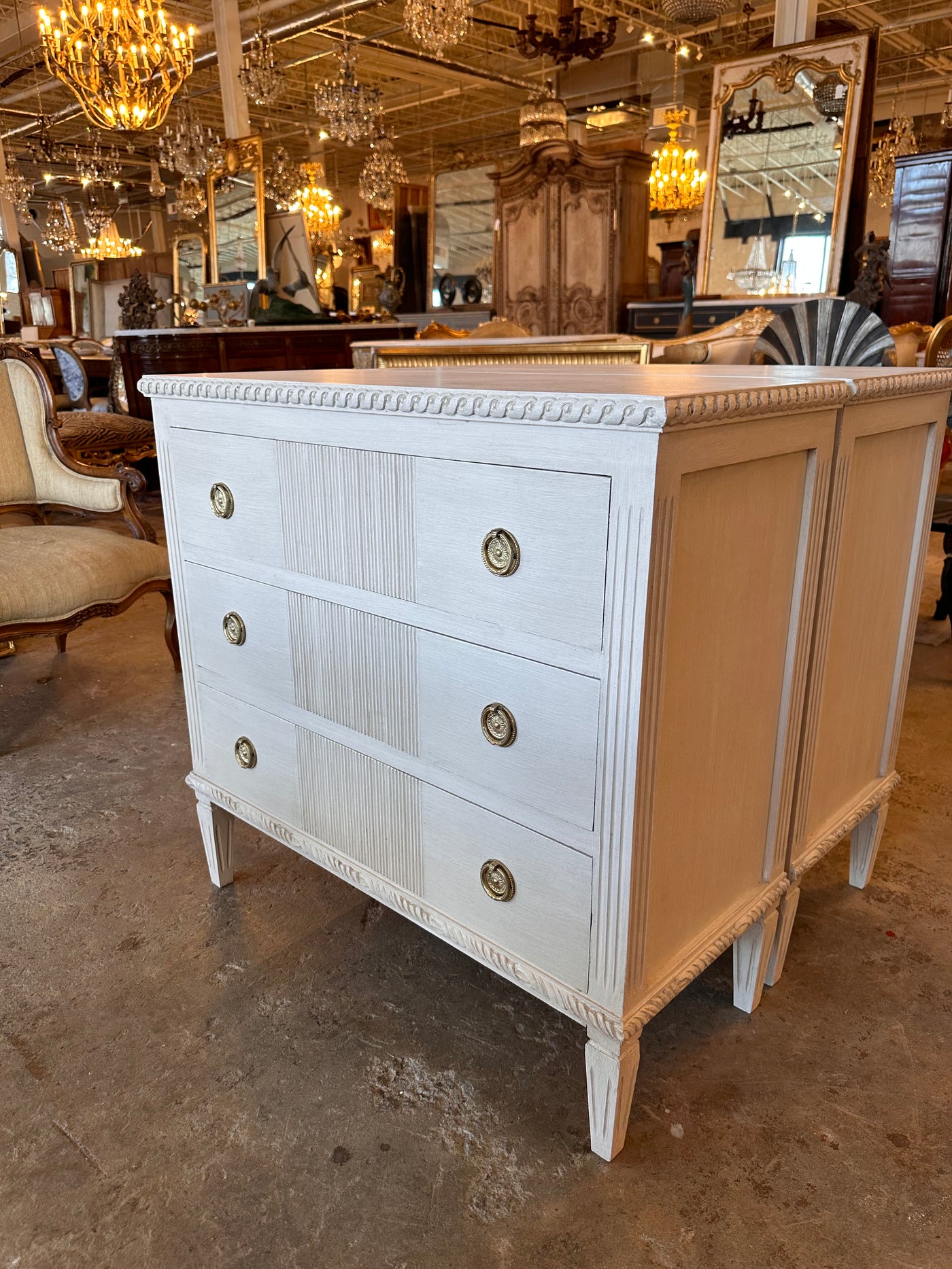 Rope Swirl Trim & Reeded Swedish Chest