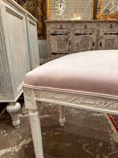 Louis XVI Bench with Light Pink Velvet Fabric