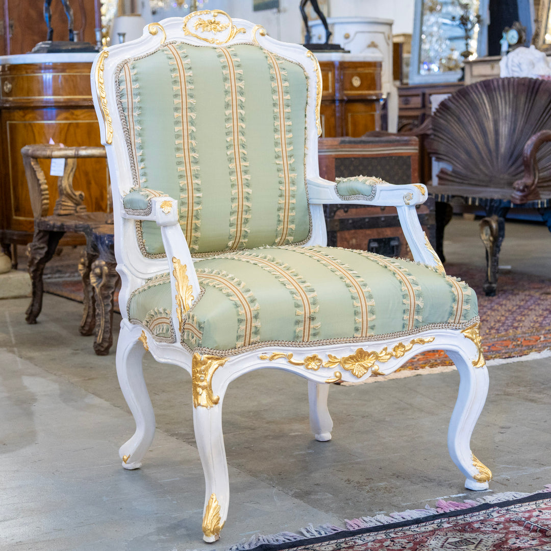 Louis XV Armchair in Green – White Gold Frame with Patterned Upholstery