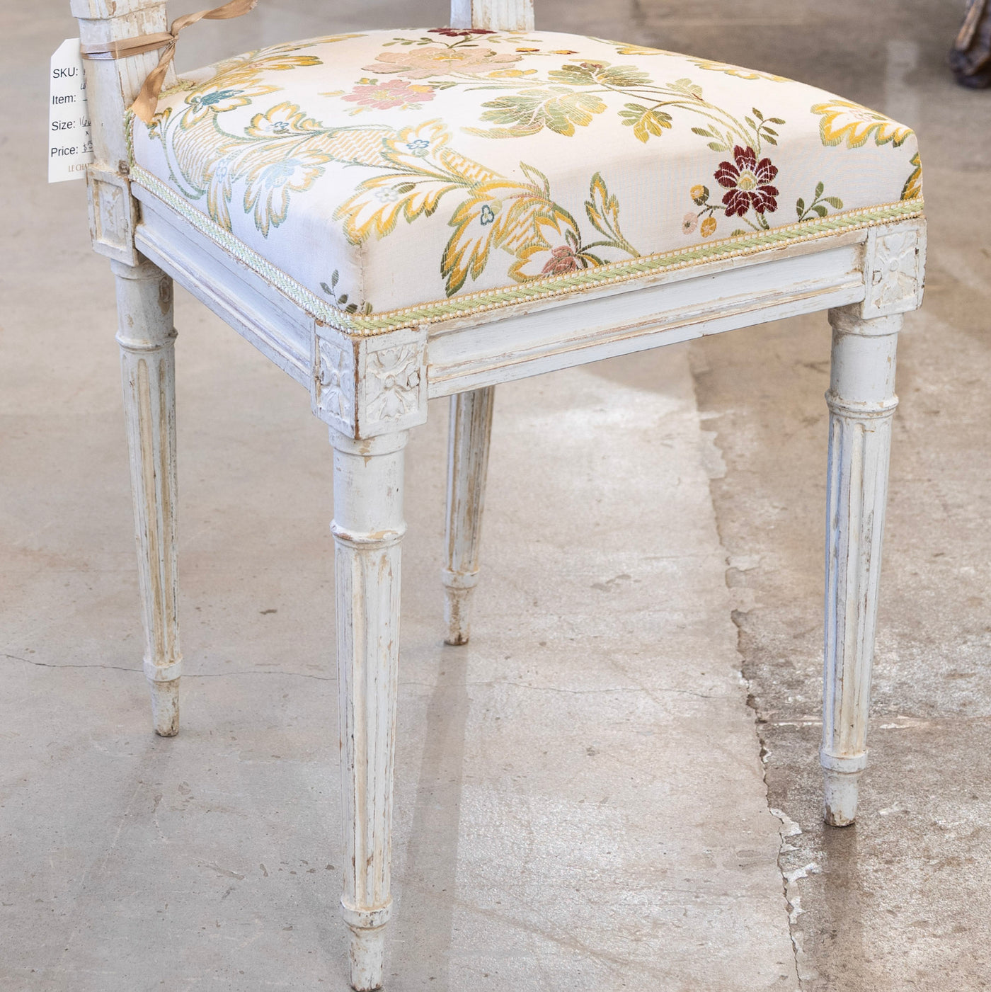 Louis XVI White Chair – Carved Frame & Original Floral Upholstery