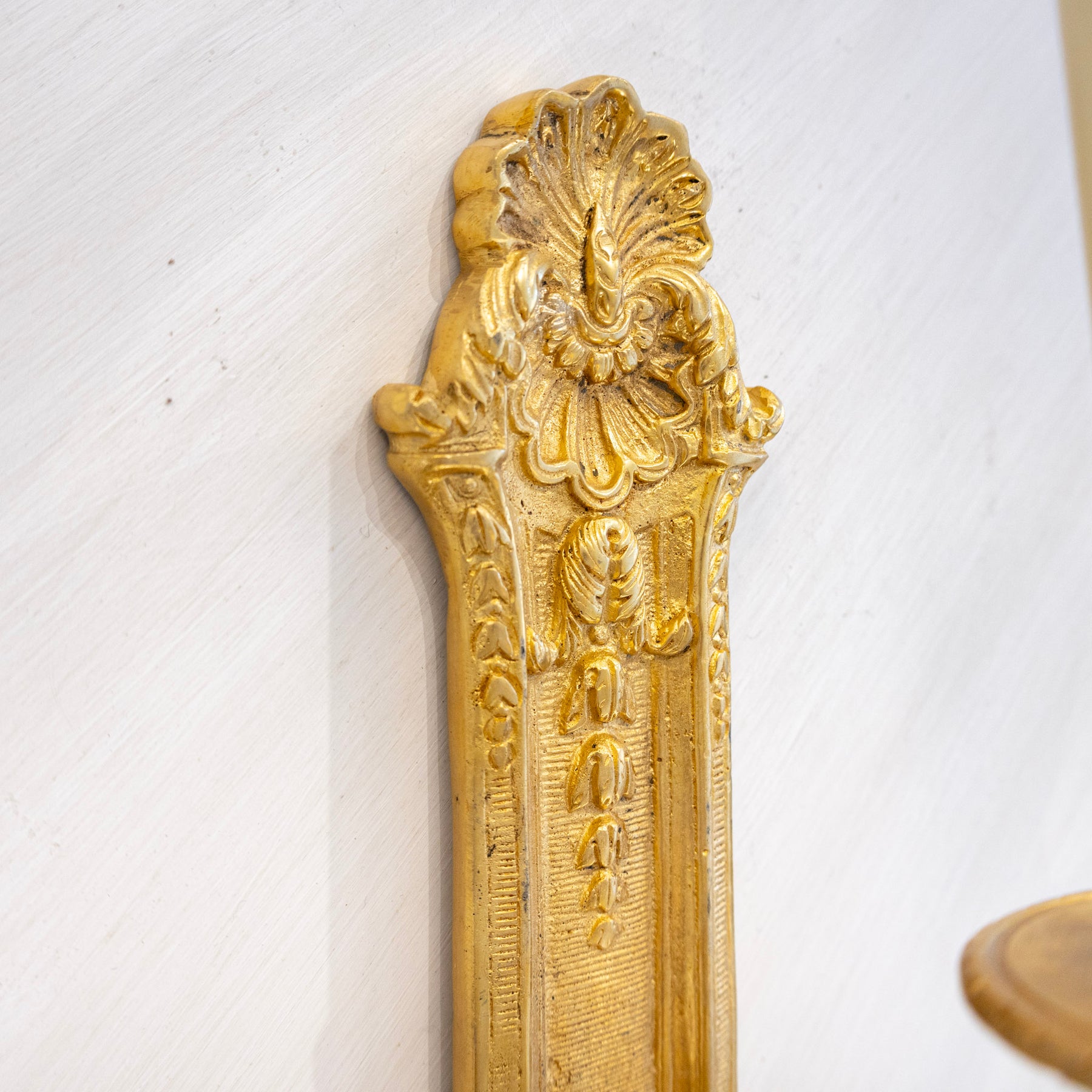 Pair of French Brass Wall Sconces - Shell Crest & Empire Frame – Le Chateau