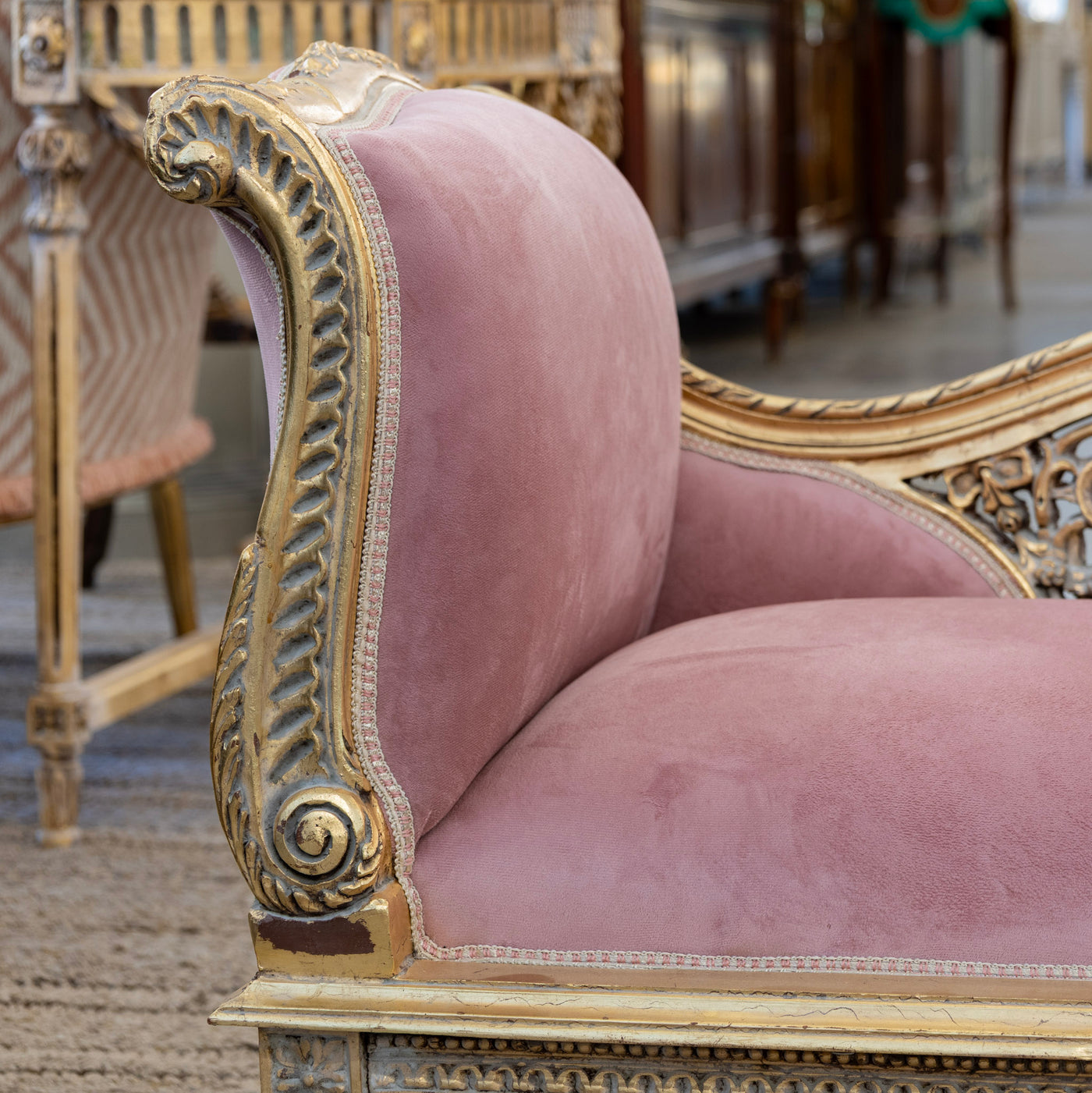 Louis XVI Gilded Settee – Pink Velvet Upholstery & Carved Detail