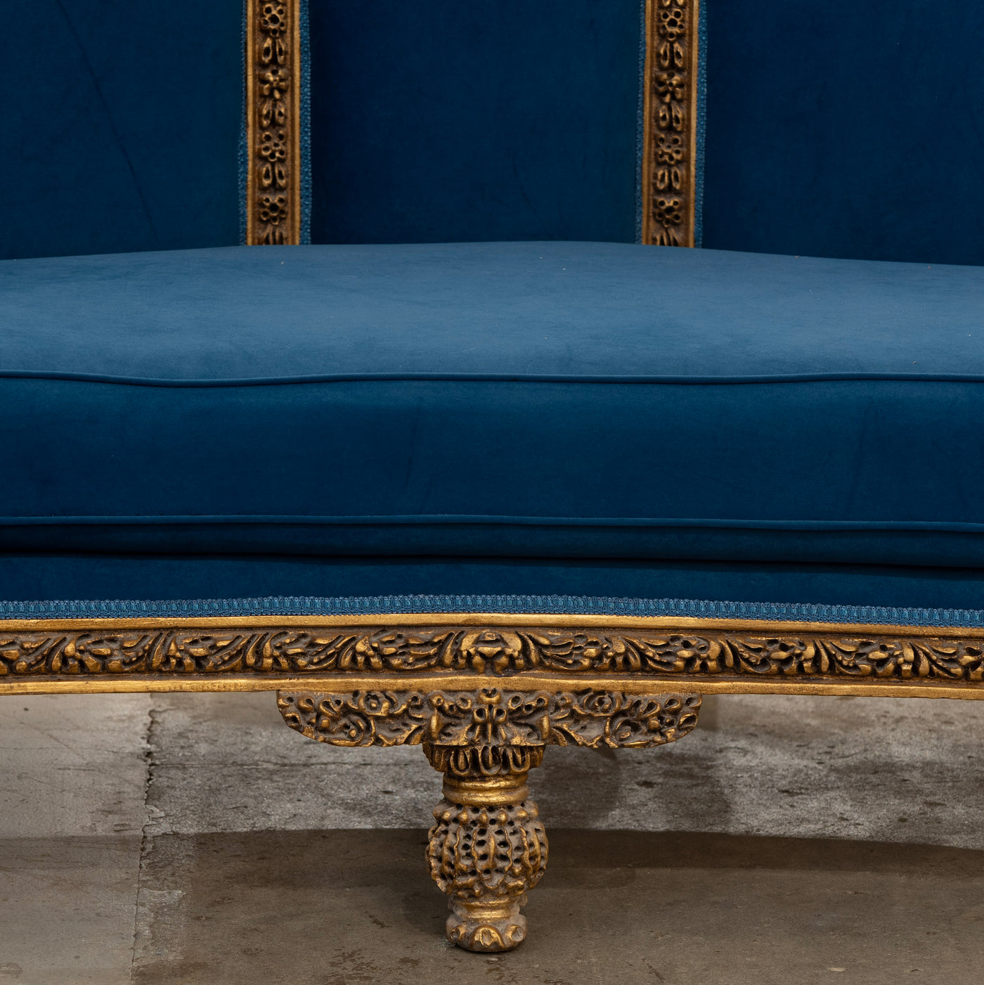 Louis XVI Gilded Sofa – Carved Detailing & Dark Blue Velvet Upholstery