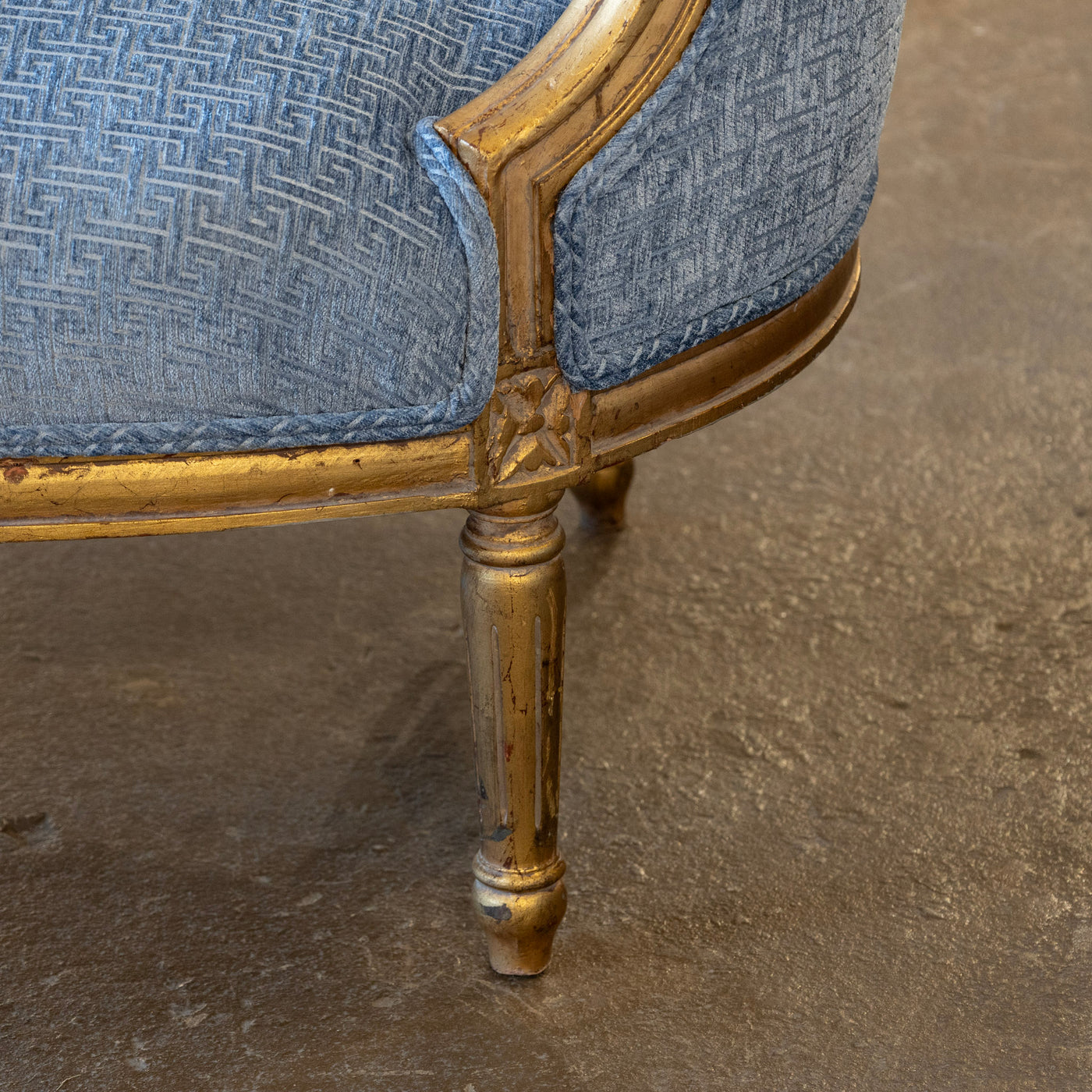 Louis XVI Round Settee – Gilded Frame & Greek Key Blue Velvet