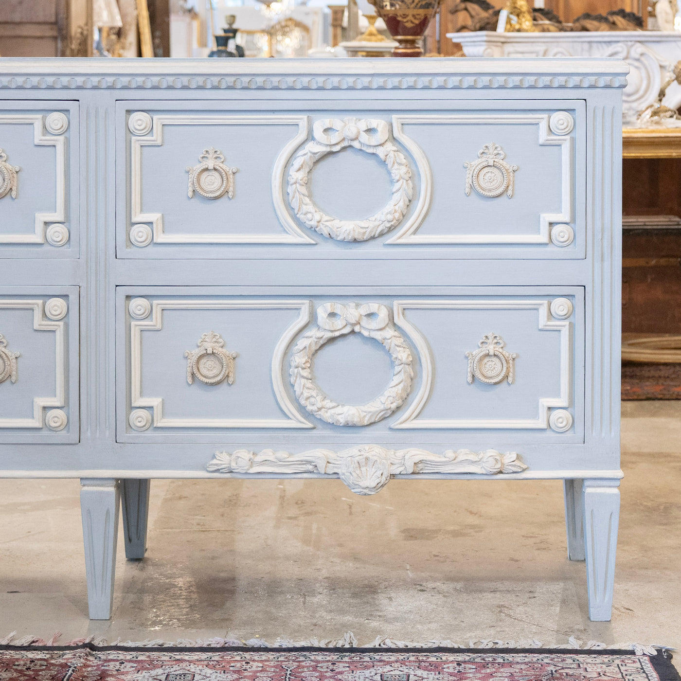 blue white dresser Swedish Four Drawer – Bow Wreath Carvings & Trim – Le Chateau Features:Cushioning All our products are SIZE:US 5 - MX 22 Light Pink Satin Deep-V
