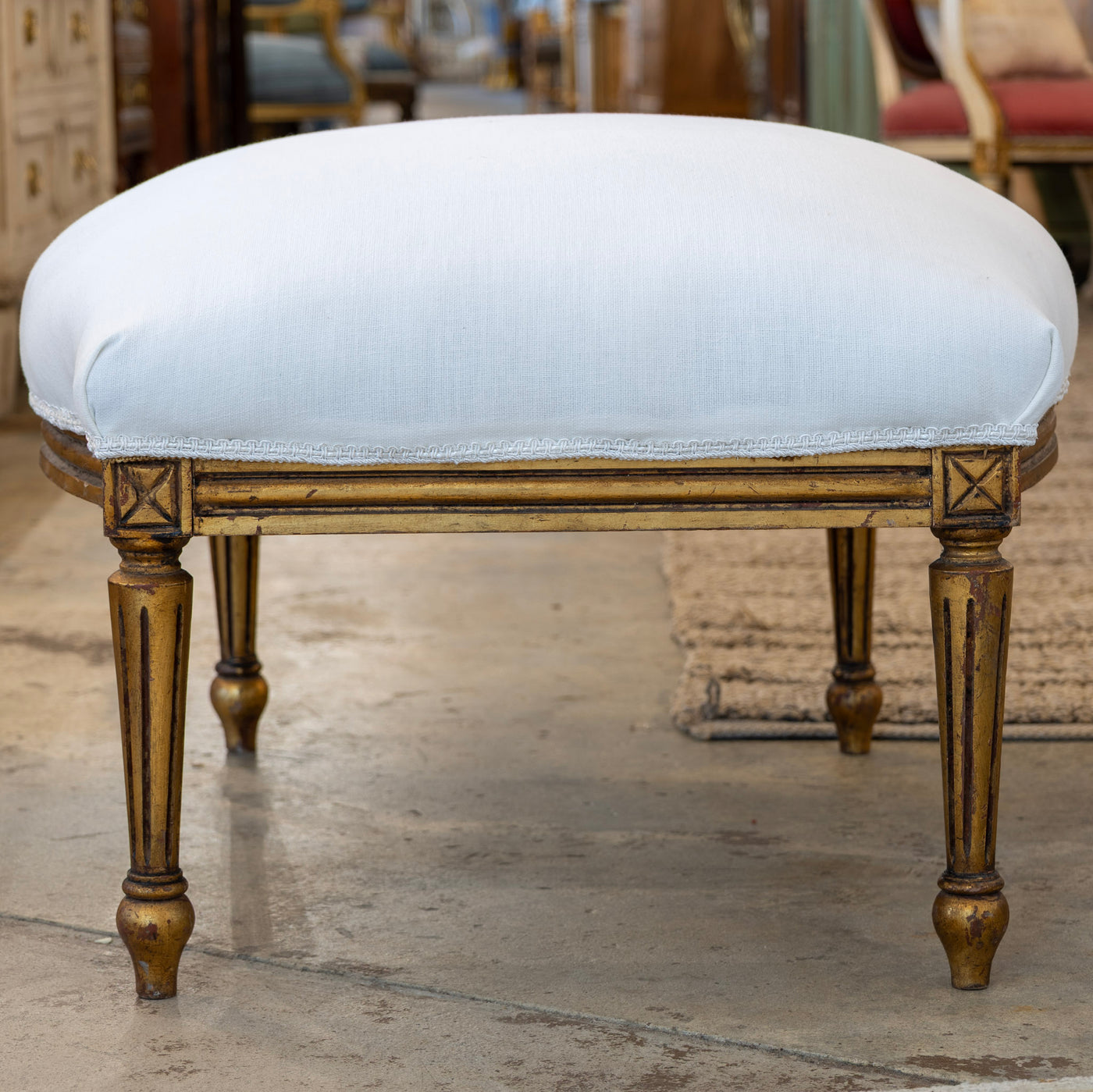Louis XVI Gold Bench – Curved Trim & White Linen Upholstery