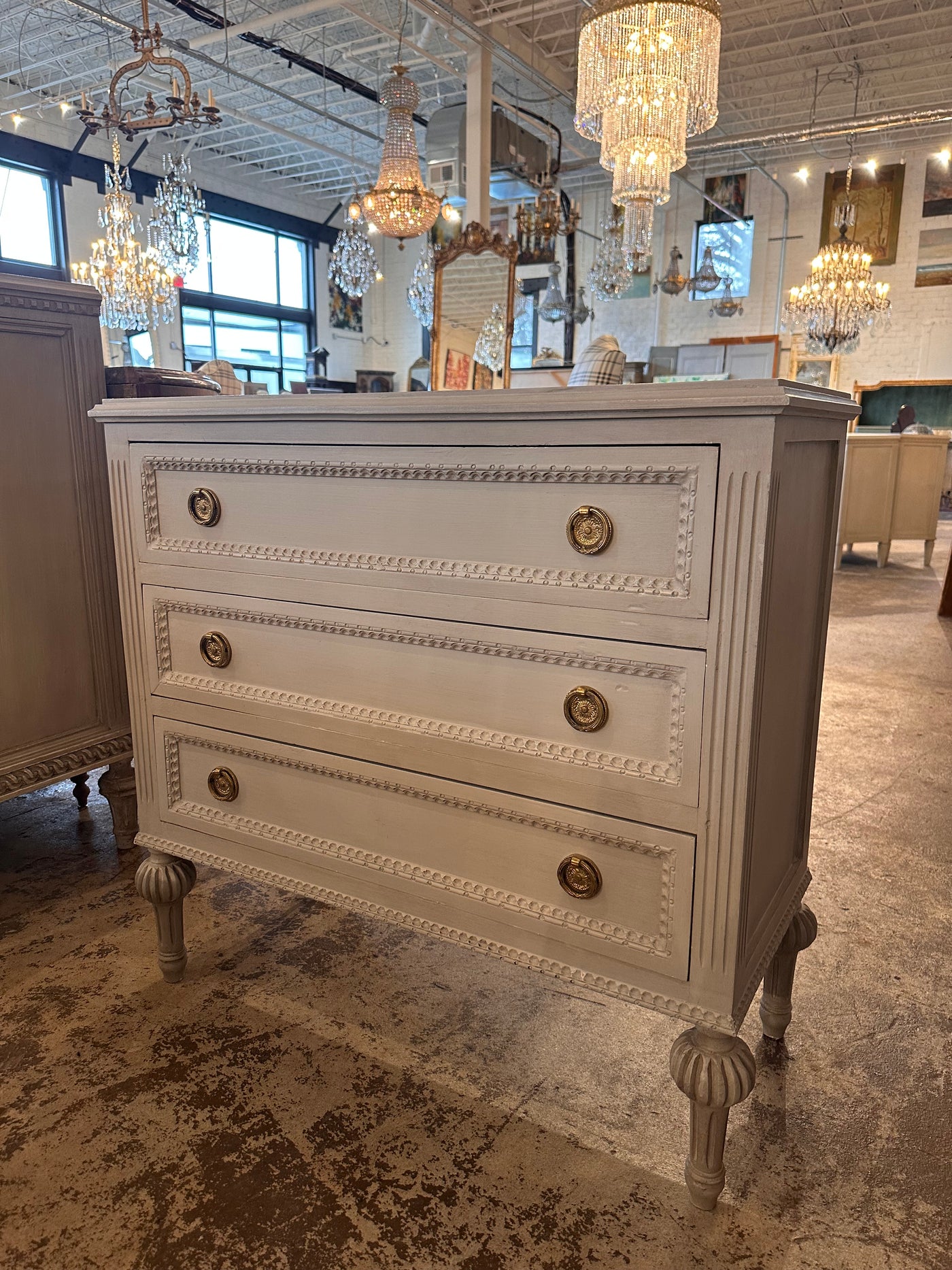 Light Gray Swedish Chest with Ballerina Legs