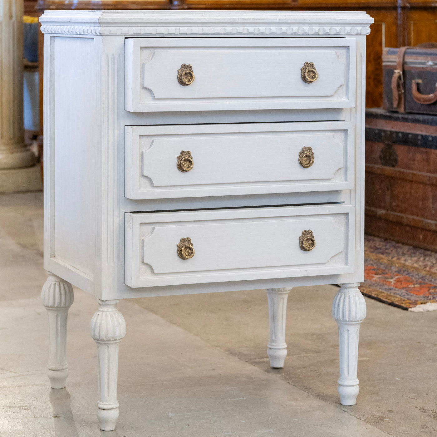 Swedish 3-Drawer Nightstand – Rounded Trim & Ballerina Legs