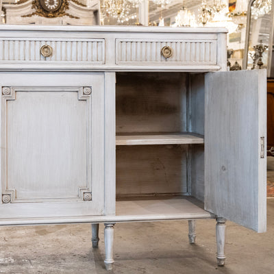 Swedish Sideboard in Antique White with Reeded Drawers & Cravings