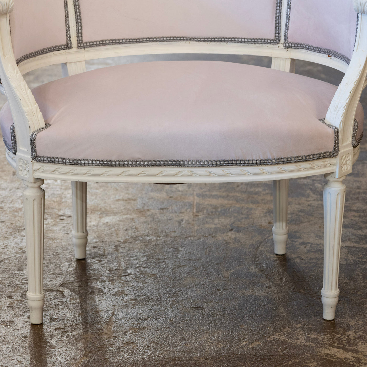 Louis XVI Petite Chair – White Frame & Baby Pink Velvet Upholstery