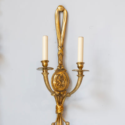 Pair of Louis XVI Gilded Wall Sconces – Ribbon Frame & Neoclassical Portrait