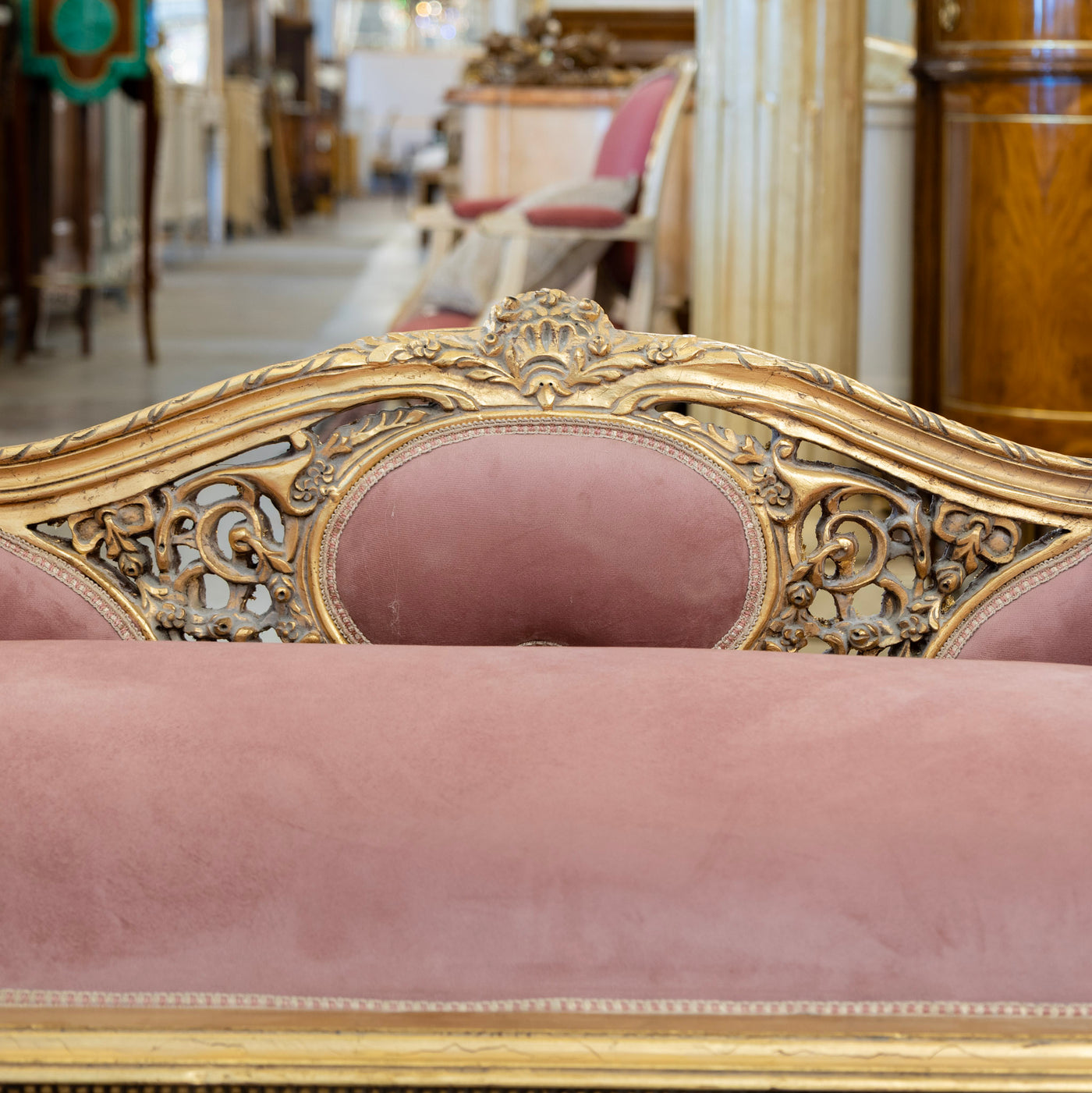 Louis XVI Gilded Settee – Pink Velvet Upholstery & Carved Detail – Le Chateau