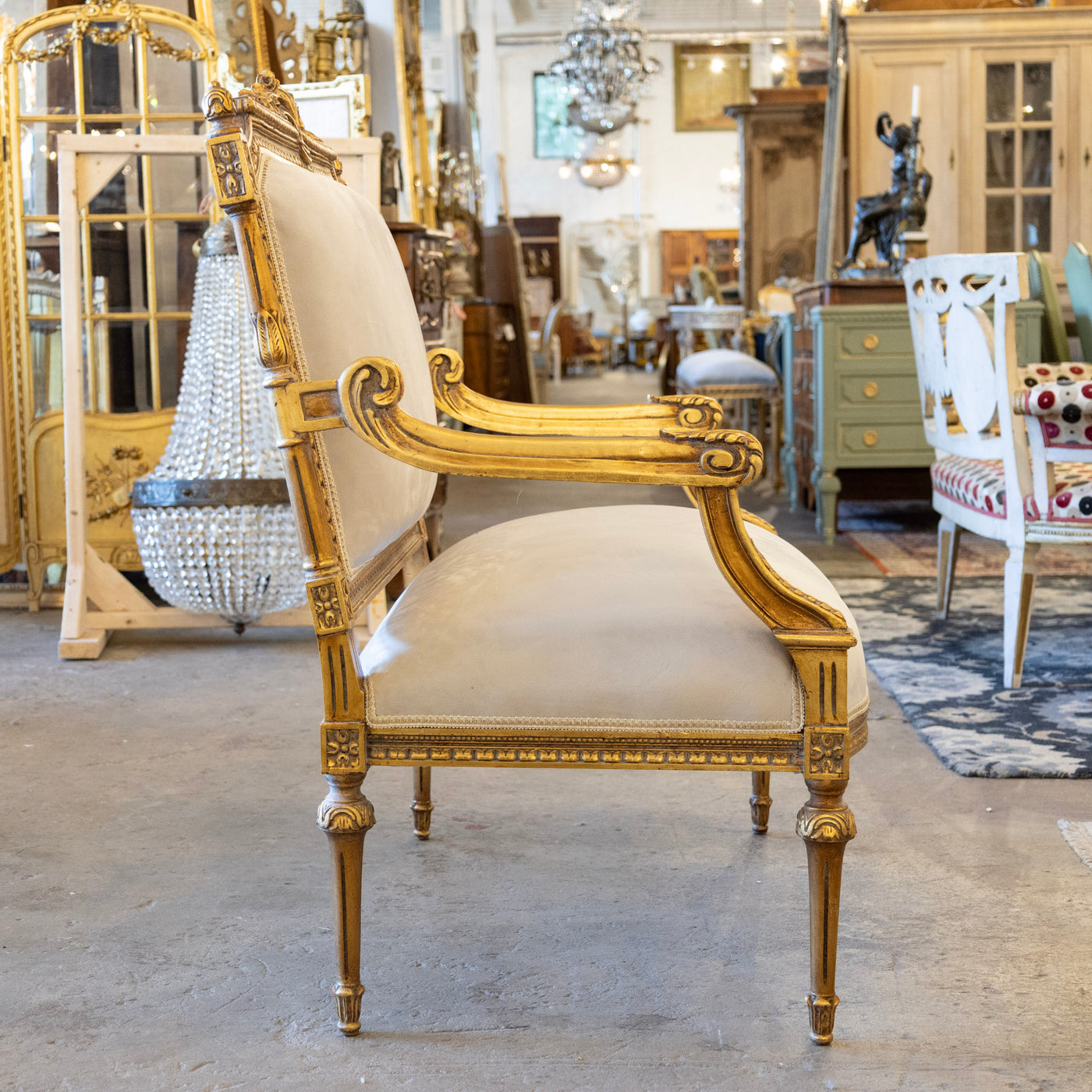 Louis XVI Gilded Loveseat Sofa – Two-Tone Carved Frame & Soft Grey Velvet Upholstery
