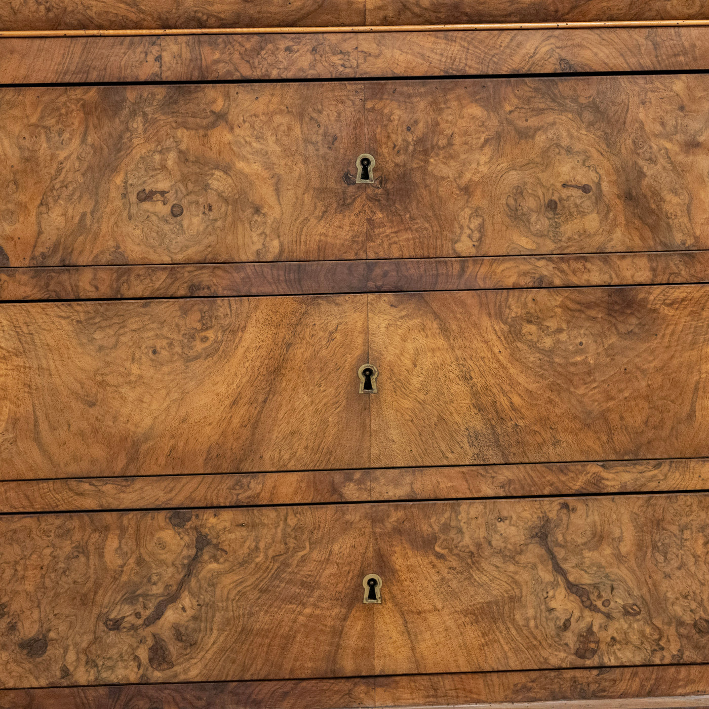 Petite Louis Philippe Chest – Burl Wood & Black Marble Top