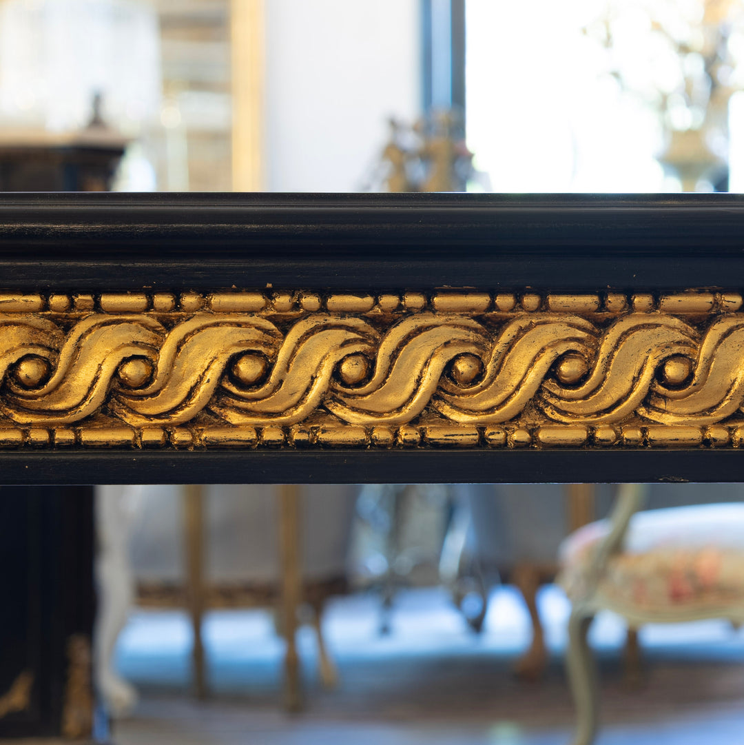 Louis XVI Dining Table – Black Lacquer with Gold Carvings – Le Chateau
