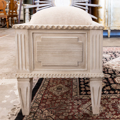 Swedish White Bench – Reeded Panels & Linen Upholstery