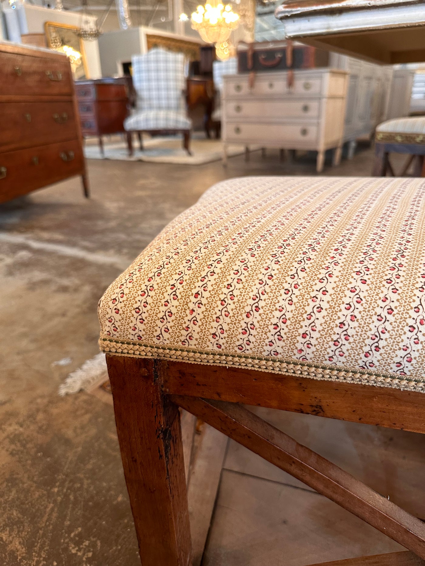 Curved French Bench with Floral Details