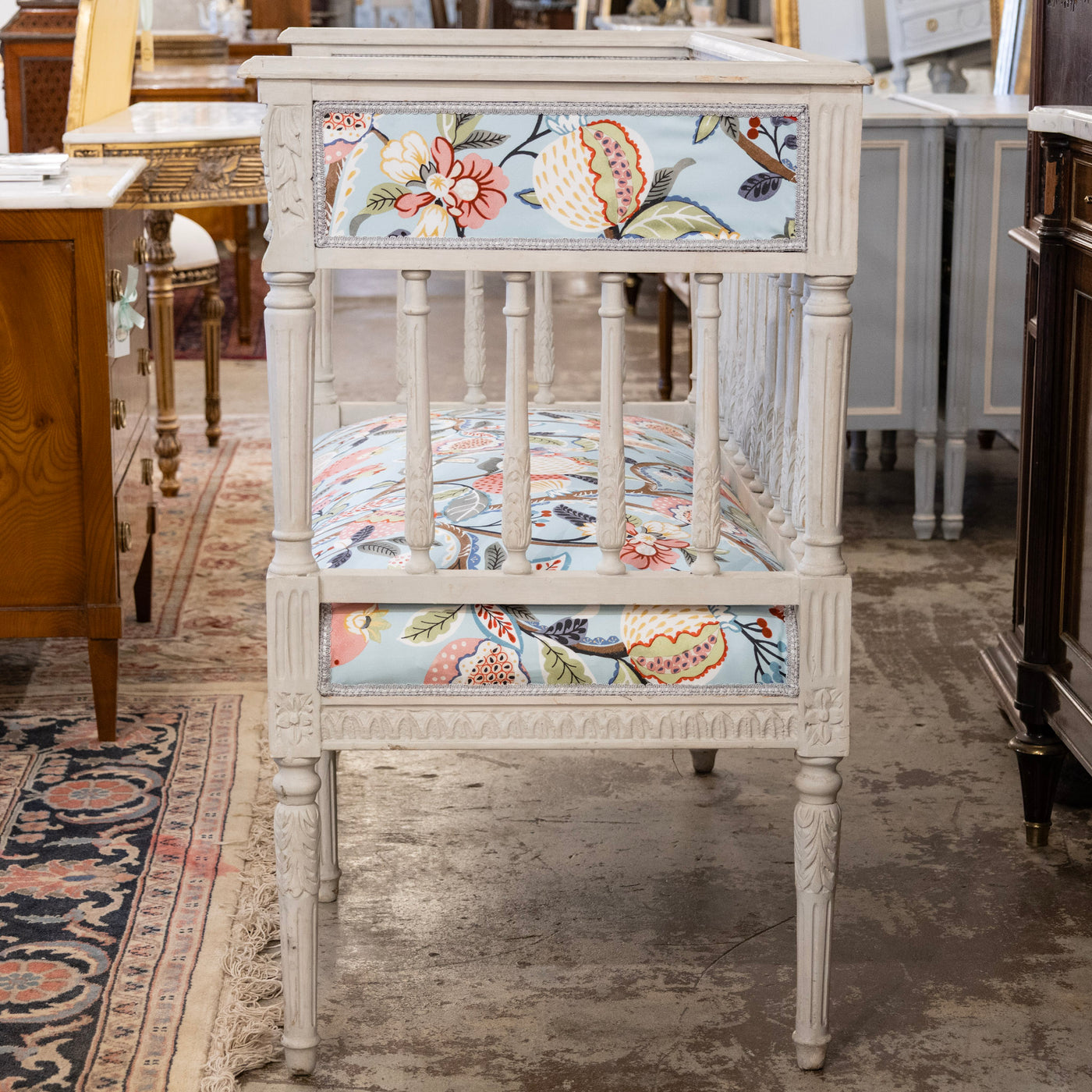 Swedish Painted Settee – Blue Botanical Print Upholstery