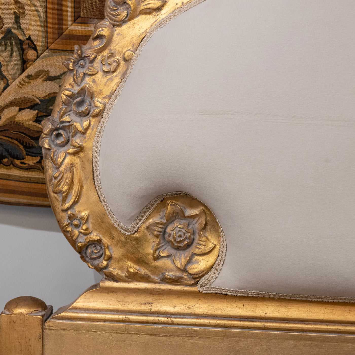 Louis XV Gilded Ornate King Bed Set – Sculpted Trim with Carvings & Soft White Velvet