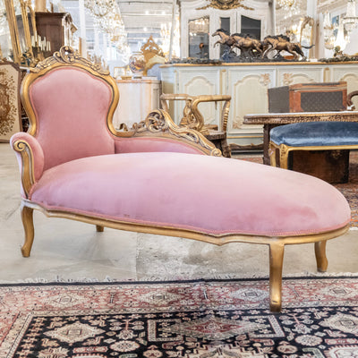Louis XV Gilded Carved Chaise Lounge – Pink Velvet Upholstery