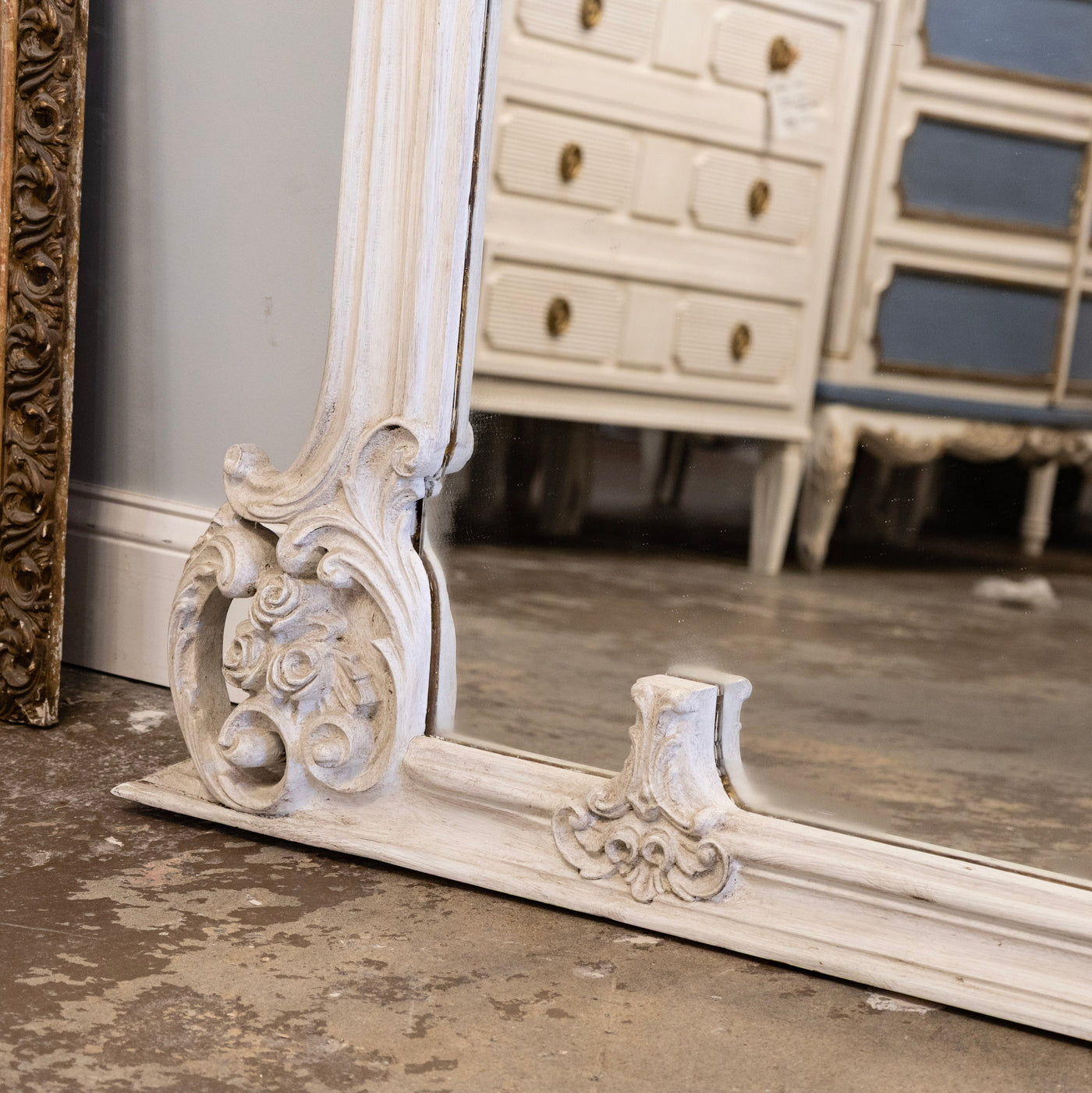 Louis XV Trumeau Mirror – Intricate Wreath Carvings in Antique White