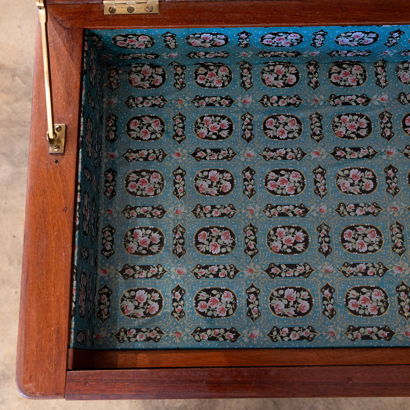 Wooden Jewelry Vitrine – Blue Floral Lined Interior & Brass Hardware