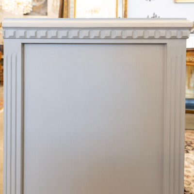 Swedish 2-Drawer Chest – White Trim with Wreath & Shell Cravings in Blue